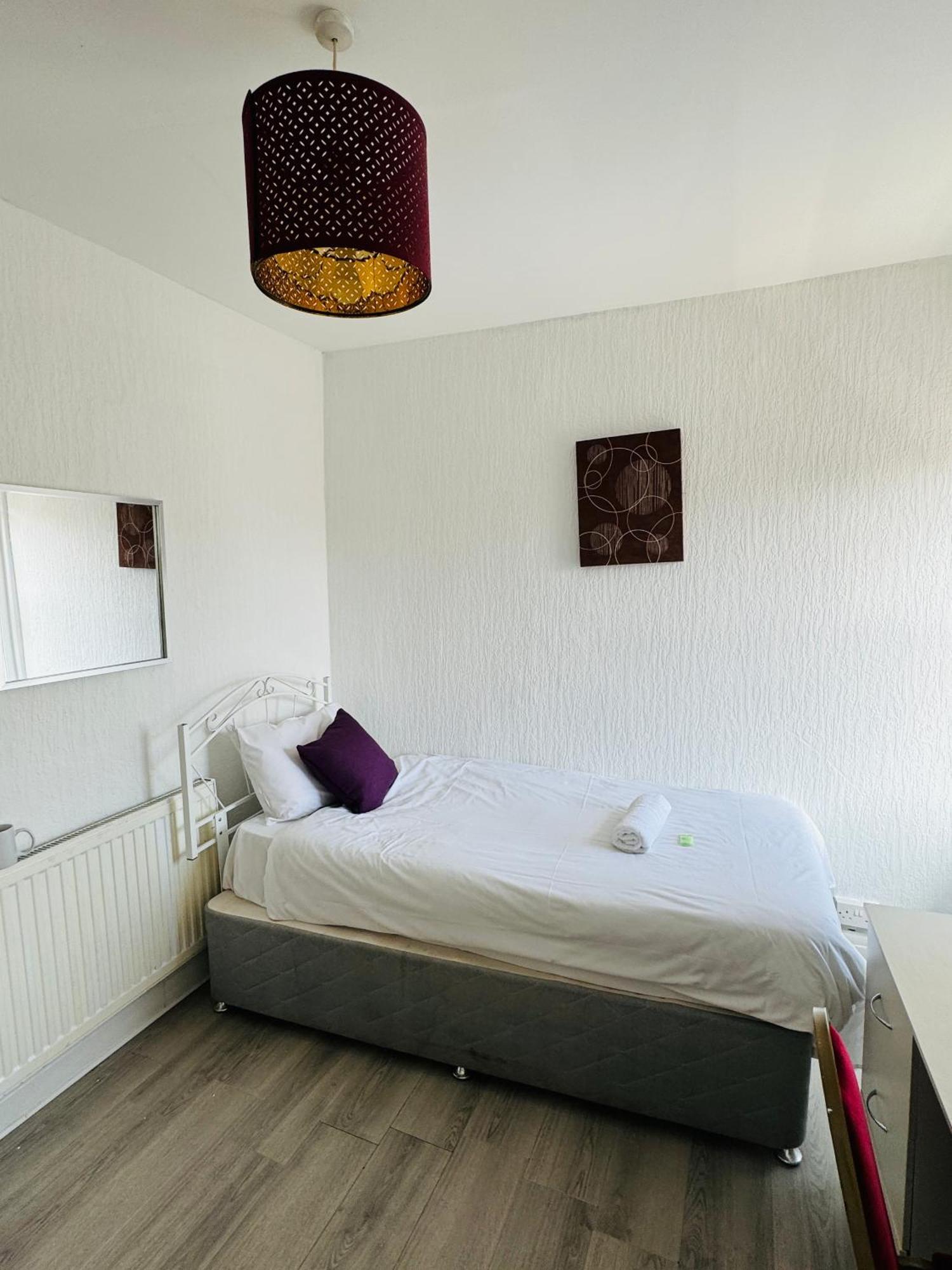 Burlington West Guest house